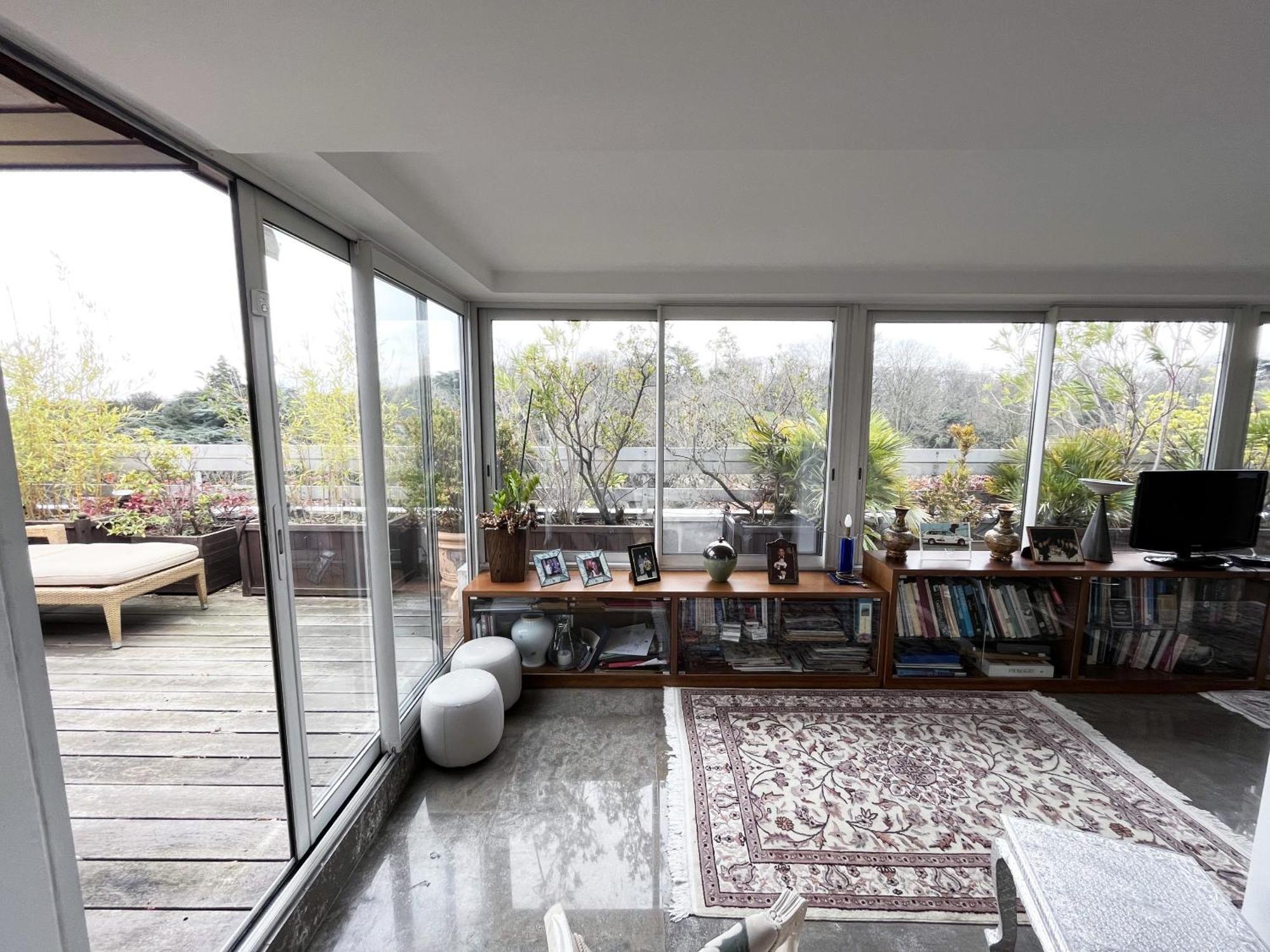 Urban Flat 26 - Sublime 120 M2 Duplex With Big Balcony In